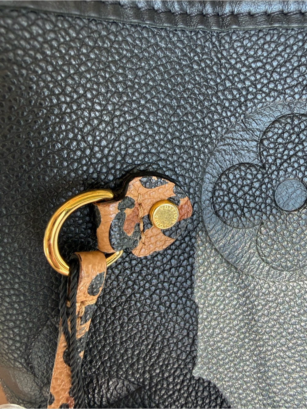 Louis Vuitton Wild at Heart Neverfull MM Black Monogram Tote - Picture 11 of 16